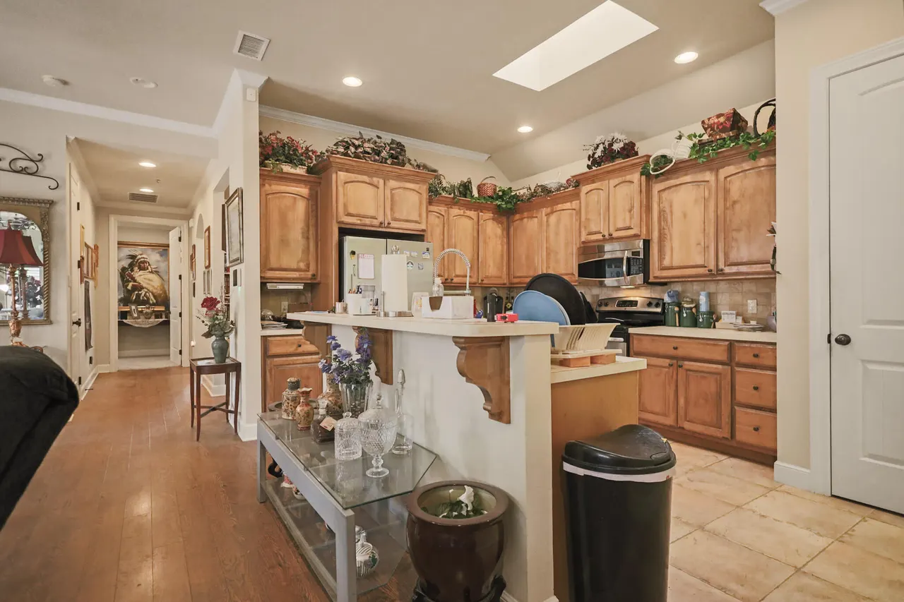 Photo 8 — 73 Windsor Court, Lubbock, TX 79416