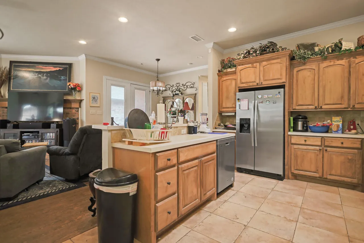 Photo 9 — 73 Windsor Court, Lubbock, TX 79416