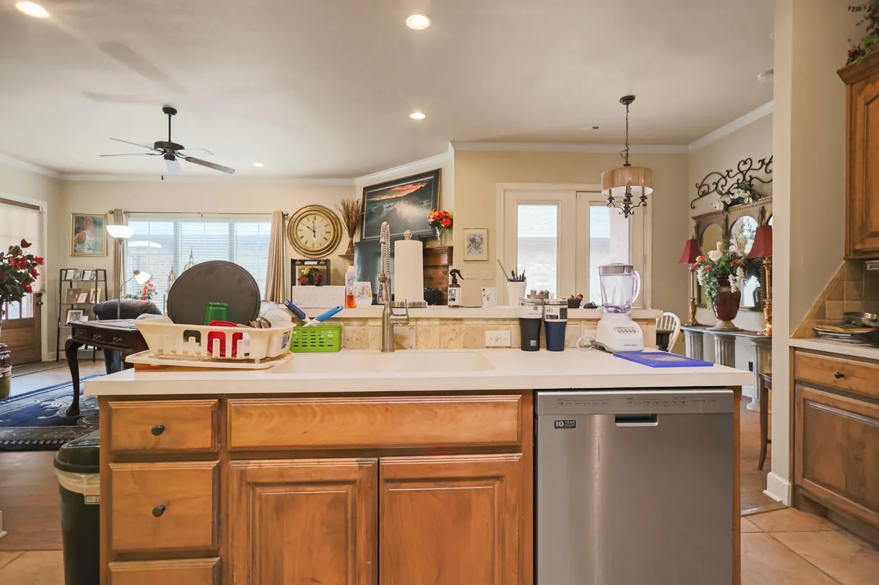Photo 10 — 73 Windsor Court, Lubbock, TX 79416