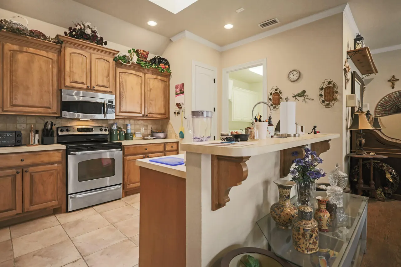 Photo 12 — 73 Windsor Court, Lubbock, TX 79416
