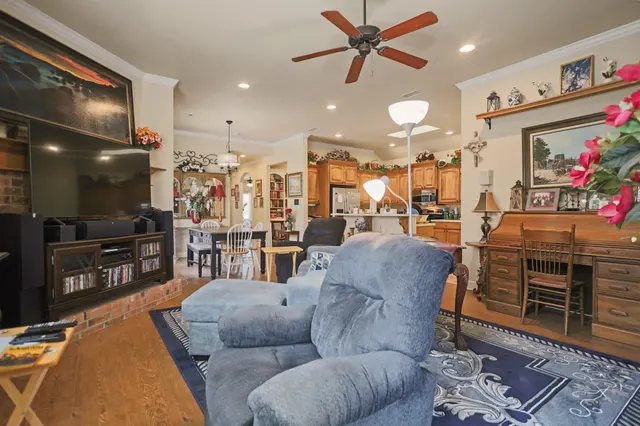 Photo 7 — 73 Windsor Court, Lubbock, TX 79416