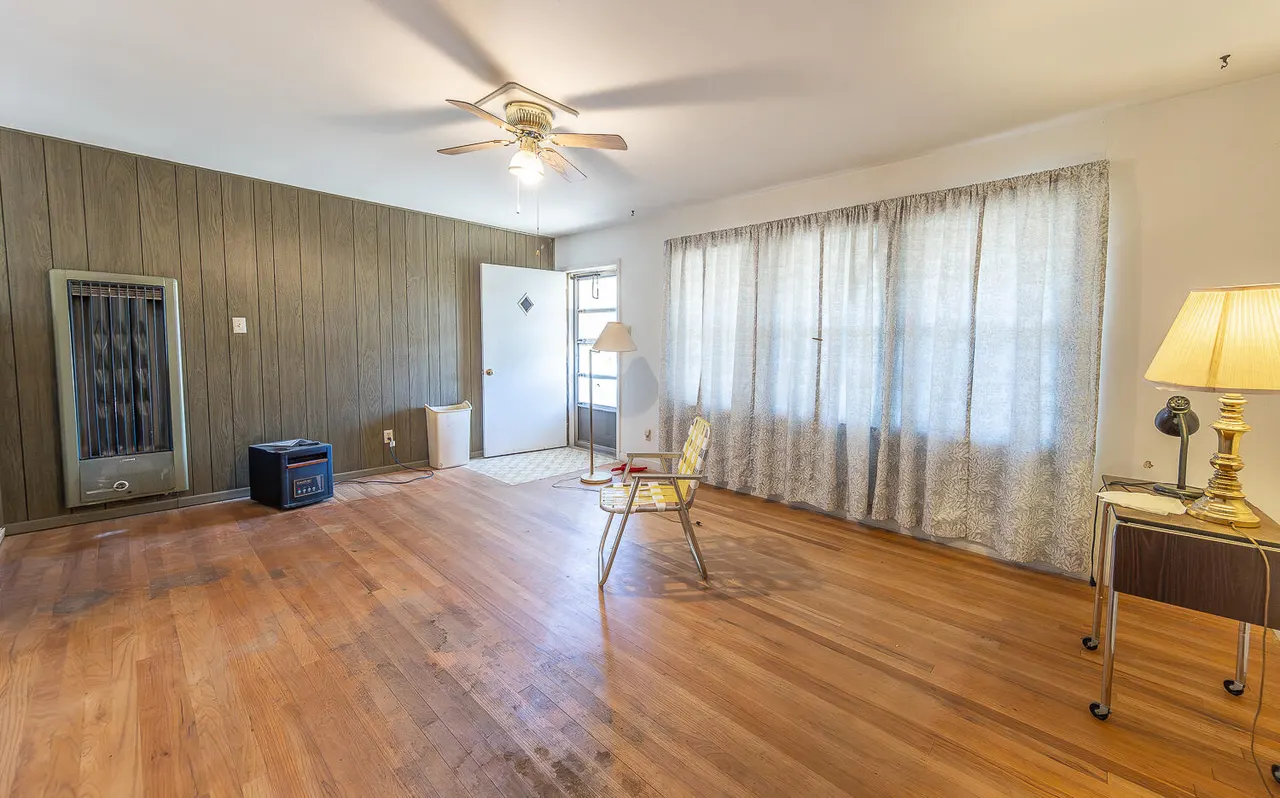 Photo 2 — 1918 42nd Street, Lubbock, TX 79412