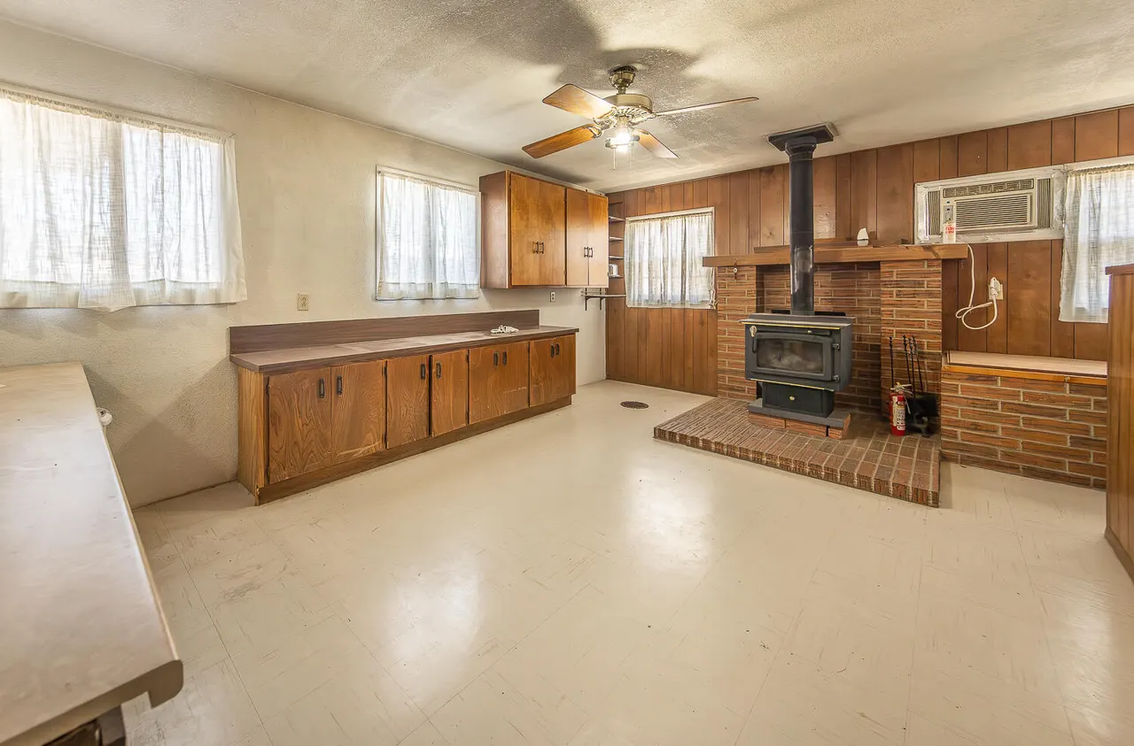 Photo 10 — 1918 42nd Street, Lubbock, TX 79412
