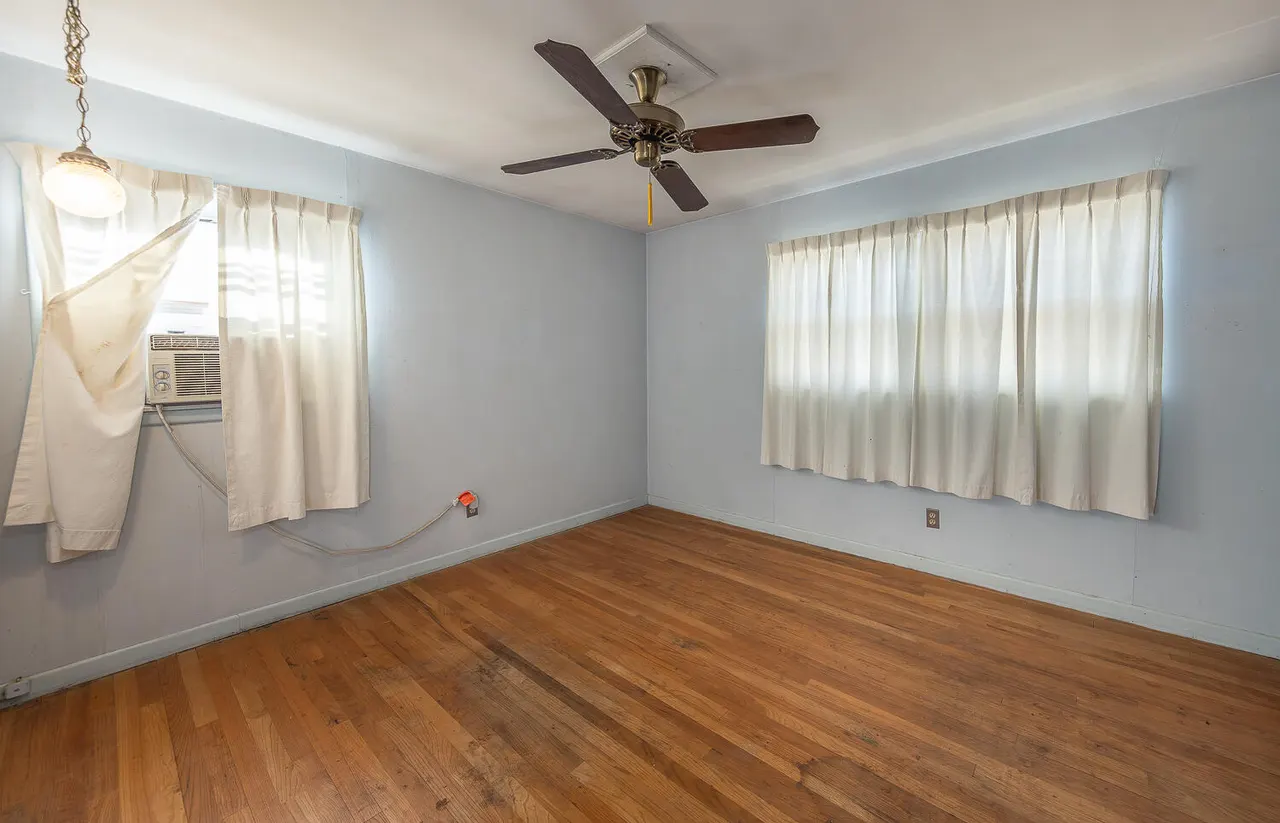 Photo 12 — 1918 42nd Street, Lubbock, TX 79412