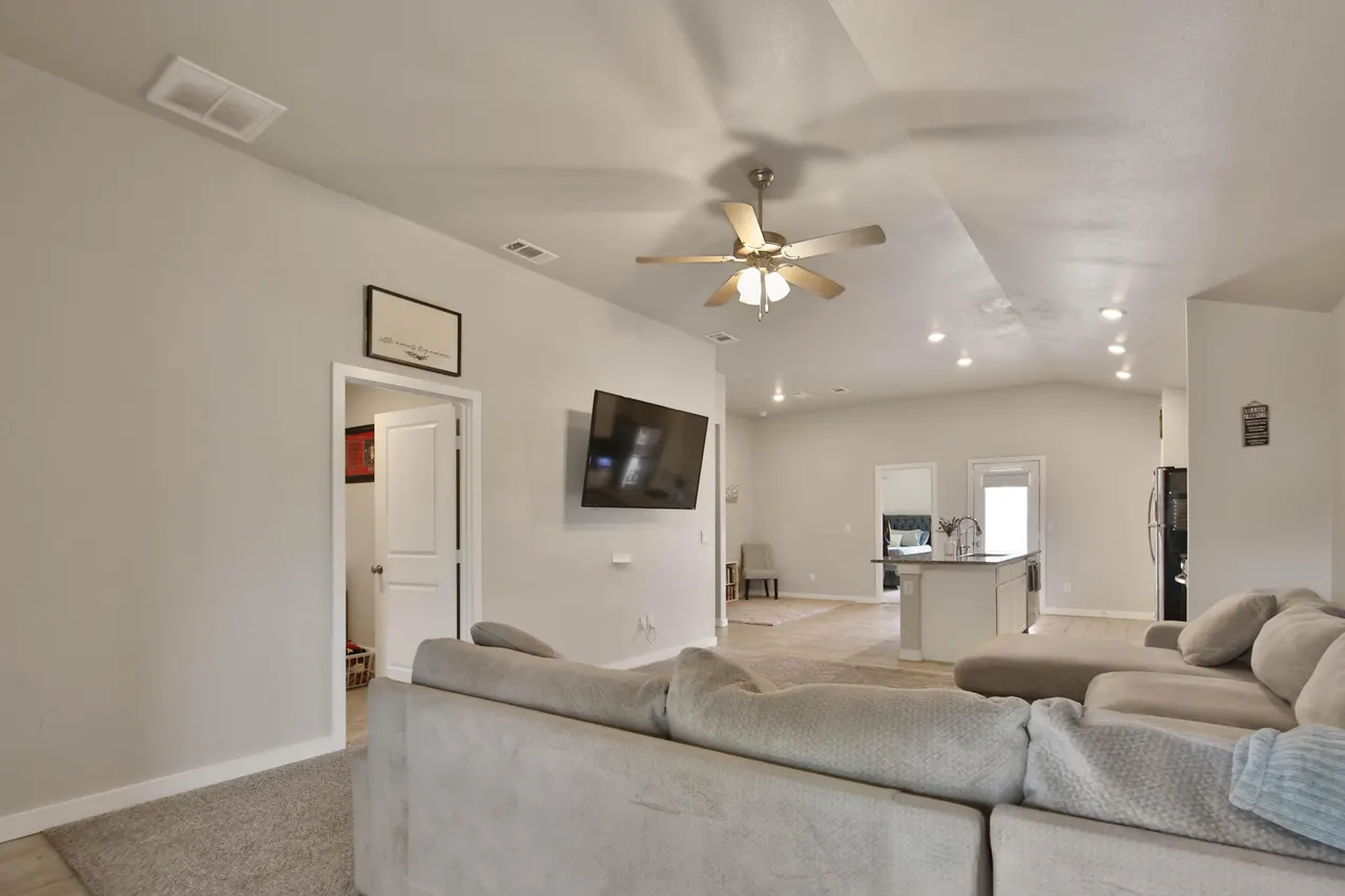 Photo 5 — 3303 Venita Avenue, Lubbock, TX 79407