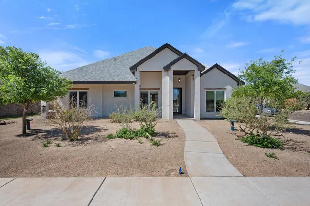 Photo 2 — 1312 Dover Lane, Wolfforth, TX 79382