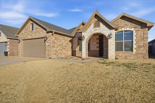 Photo 2 — 7612 59th Street, Lubbock, TX 79407