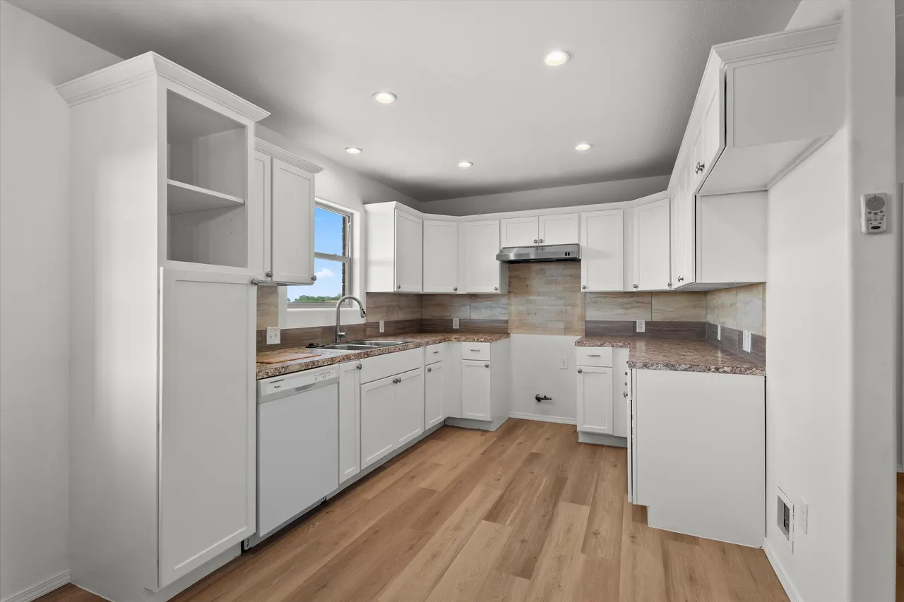 Photo 8 — 222 E 7th Street, Idalou, TX 79329