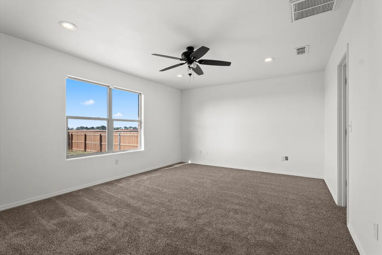 Photo 11 — 222 E 7th Street, Idalou, TX 79329