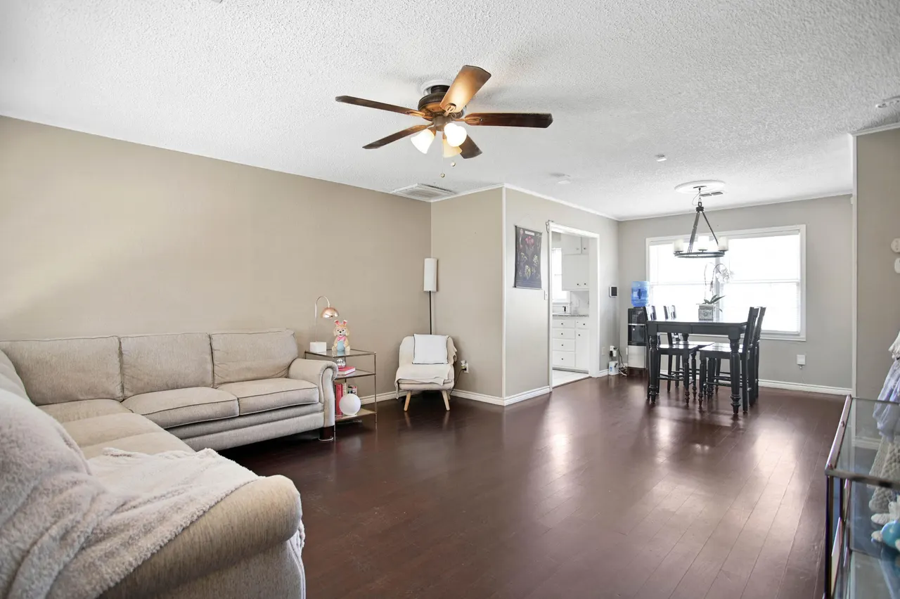Photo 4 — 4102 32nd Street, Lubbock, TX 79410