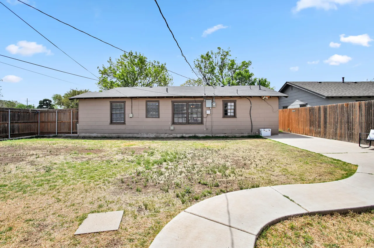 Photo 35 — 4102 32nd Street, Lubbock, TX 79410
