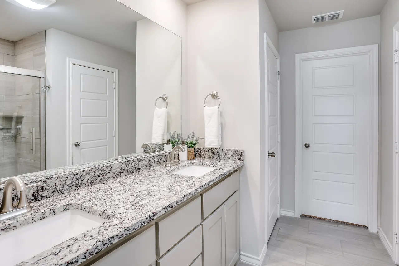 Photo 14 — 7214 24th Street, Lubbock, TX 79407
