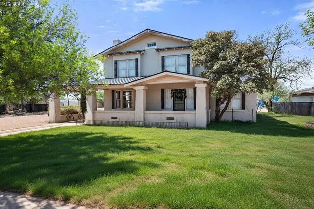 Front exterior — 2001 N Main Street, Tahoka, TX 79373