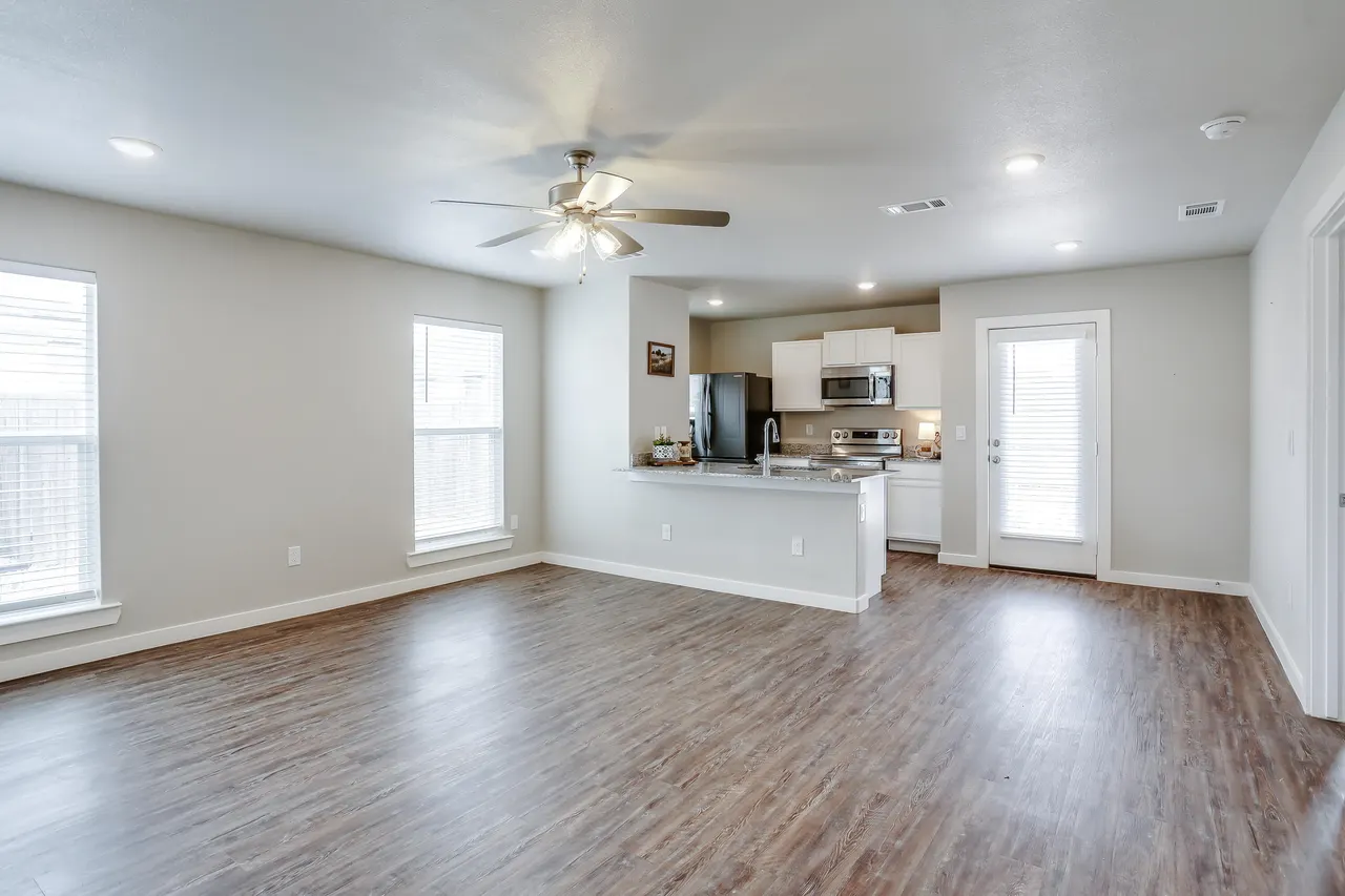 Photo 3 — 412 E 30th Street, Wolfforth, TX 79382