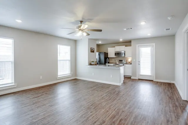 Photo 3 — 412 E 30th Street, Wolfforth, TX 79382