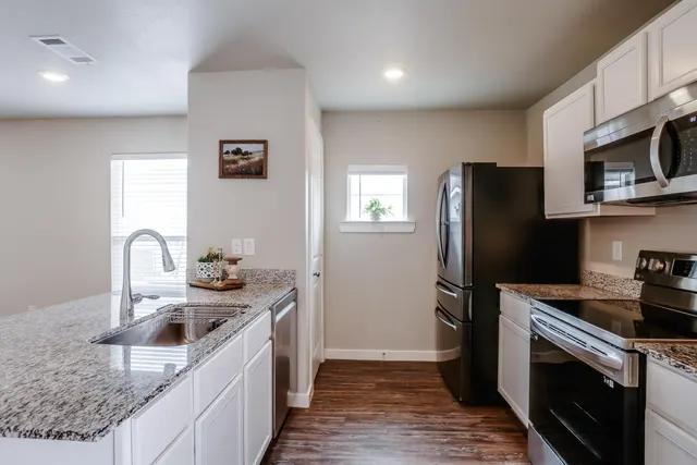 Photo 6 — 412 E 30th Street, Wolfforth, TX 79382