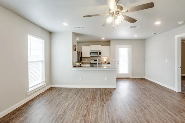 Photo 7 — 412 E 30th Street, Wolfforth, TX 79382
