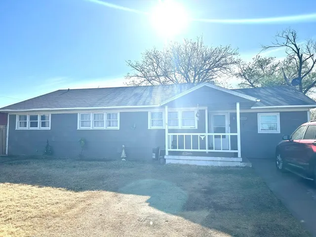 Front exterior — 1305 Smythe Street, Plainview, TX 79072