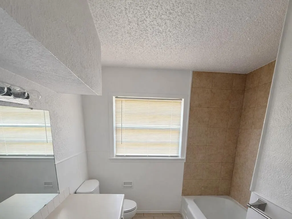 Photo 4 — 1336 60th Street, Lubbock, TX 79412