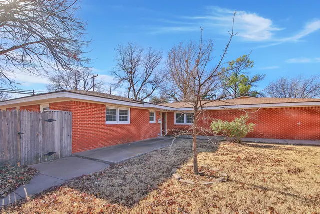 Photo 4 — 2801 52nd Street, Lubbock, TX 79413