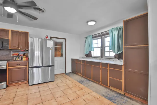 Photo 8 — 2801 52nd Street, Lubbock, TX 79413