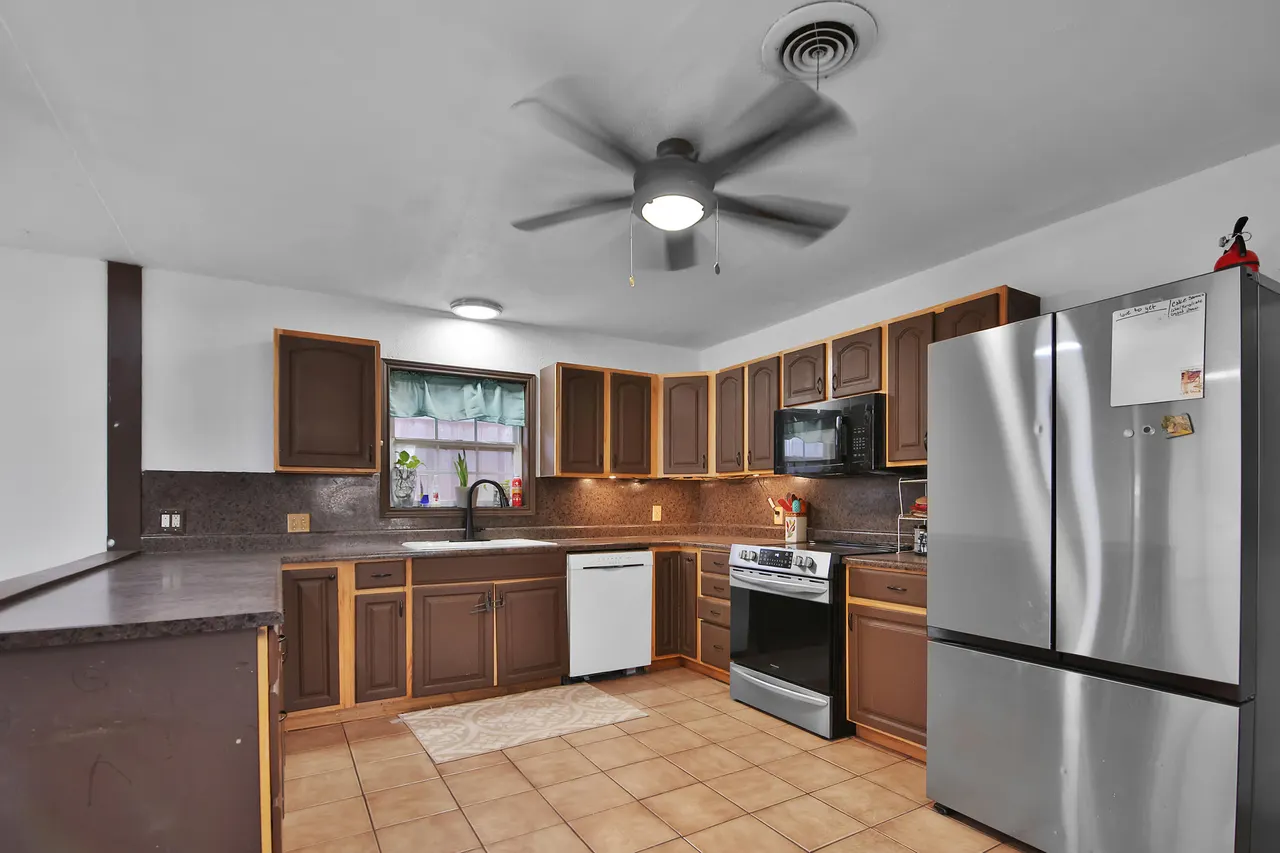 Photo 9 — 2801 52nd Street, Lubbock, TX 79413