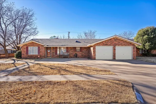 Front exterior — 1007 S Howell Street, Brownfield, TX 79316