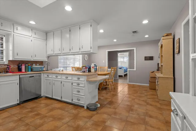Photo 6 — 1007 S Howell Street, Brownfield, TX 79316