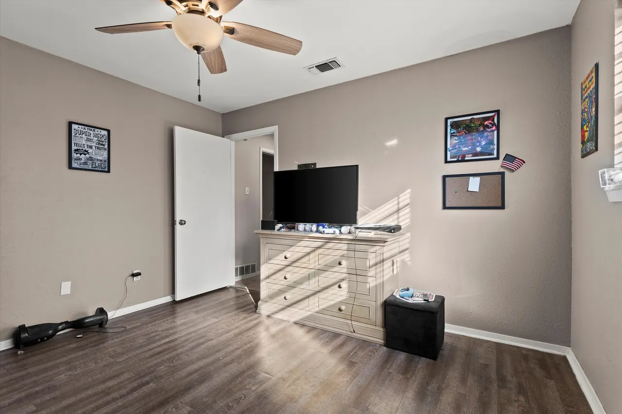 Photo 11 — 1007 S Howell Street, Brownfield, TX 79316
