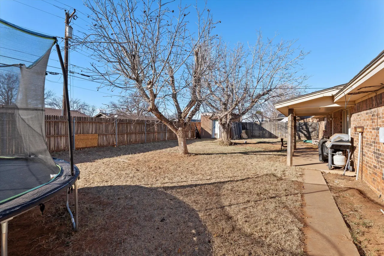 Photo 16 — 1007 S Howell Street, Brownfield, TX 79316