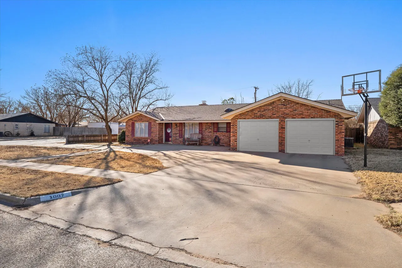 Photo 18 — 1007 S Howell Street, Brownfield, TX 79316