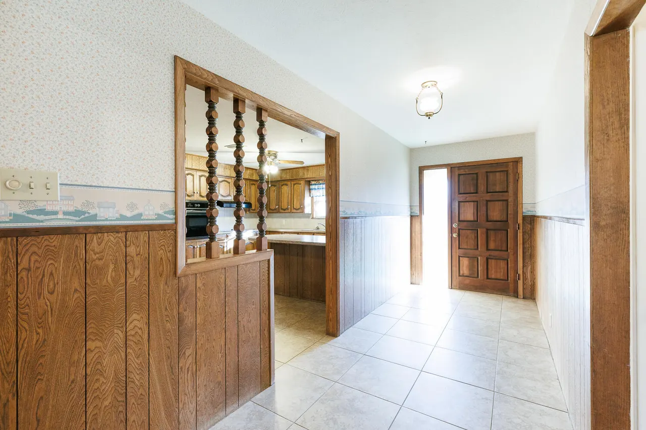 Photo 4 — 2018 Rice Drive, Levelland, TX 79336