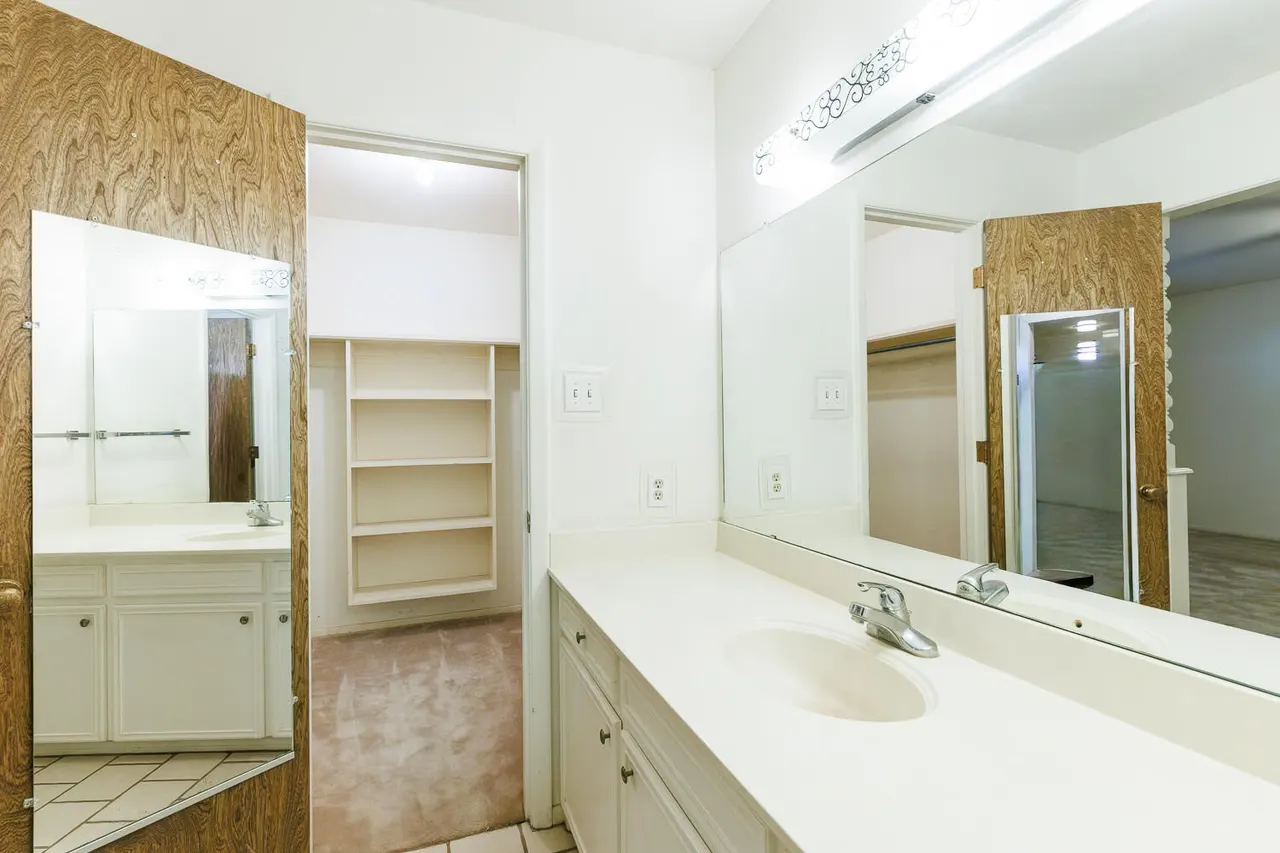 Photo 25 — 2018 Rice Drive, Levelland, TX 79336