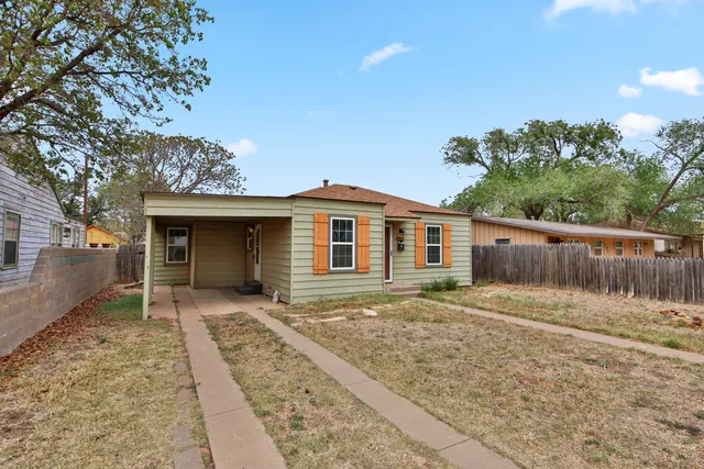 Photo 3 — 2408 24th Street, Lubbock, TX 79411