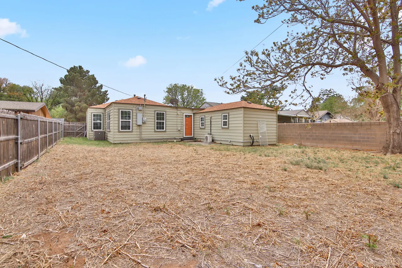 Photo 29 — 2408 24th Street, Lubbock, TX 79411