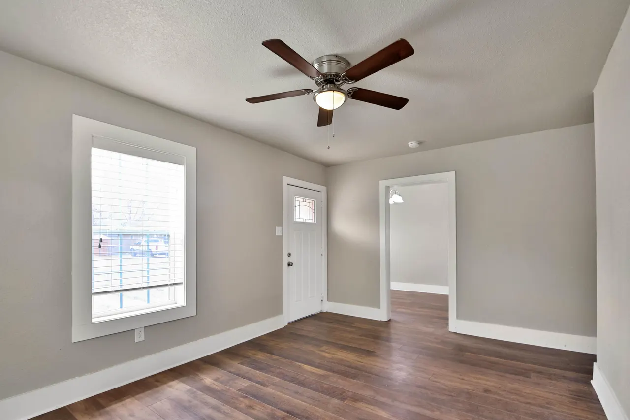 Photo 9 — 2408 24th Street, Lubbock, TX 79411