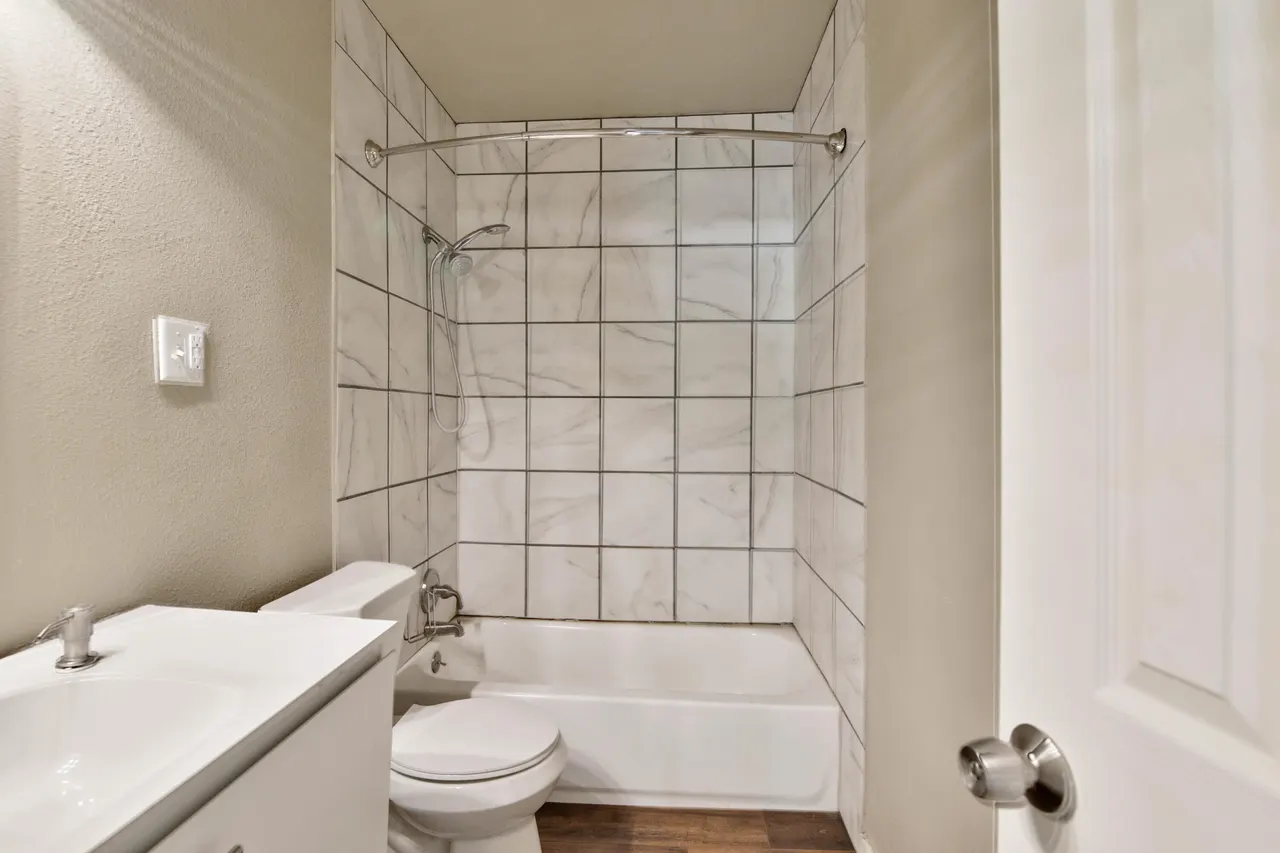 Photo 11 — 2408 24th Street, Lubbock, TX 79411