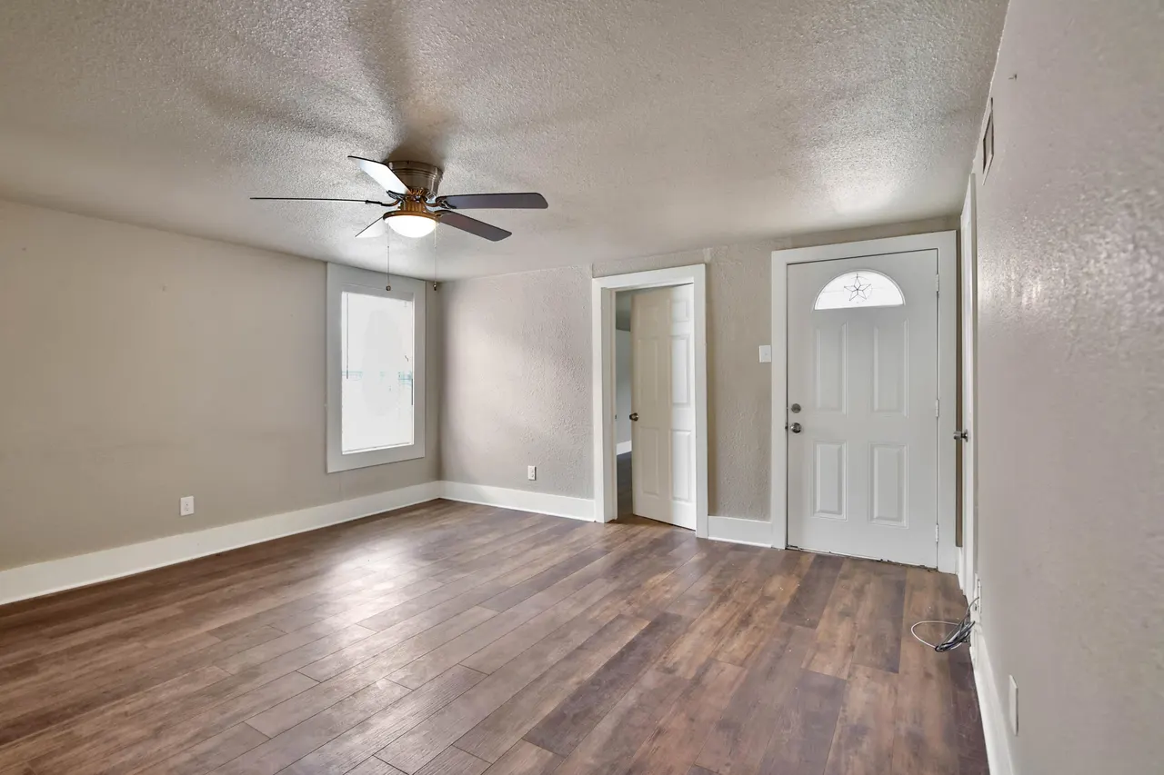Photo 12 — 2408 24th Street, Lubbock, TX 79411