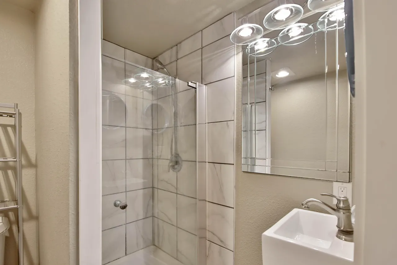 Photo 14 — 2408 24th Street, Lubbock, TX 79411