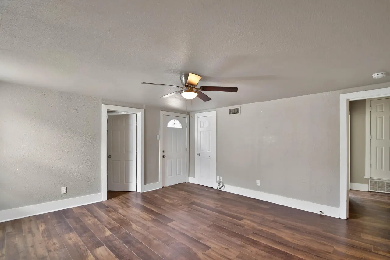 Photo 15 — 2408 24th Street, Lubbock, TX 79411