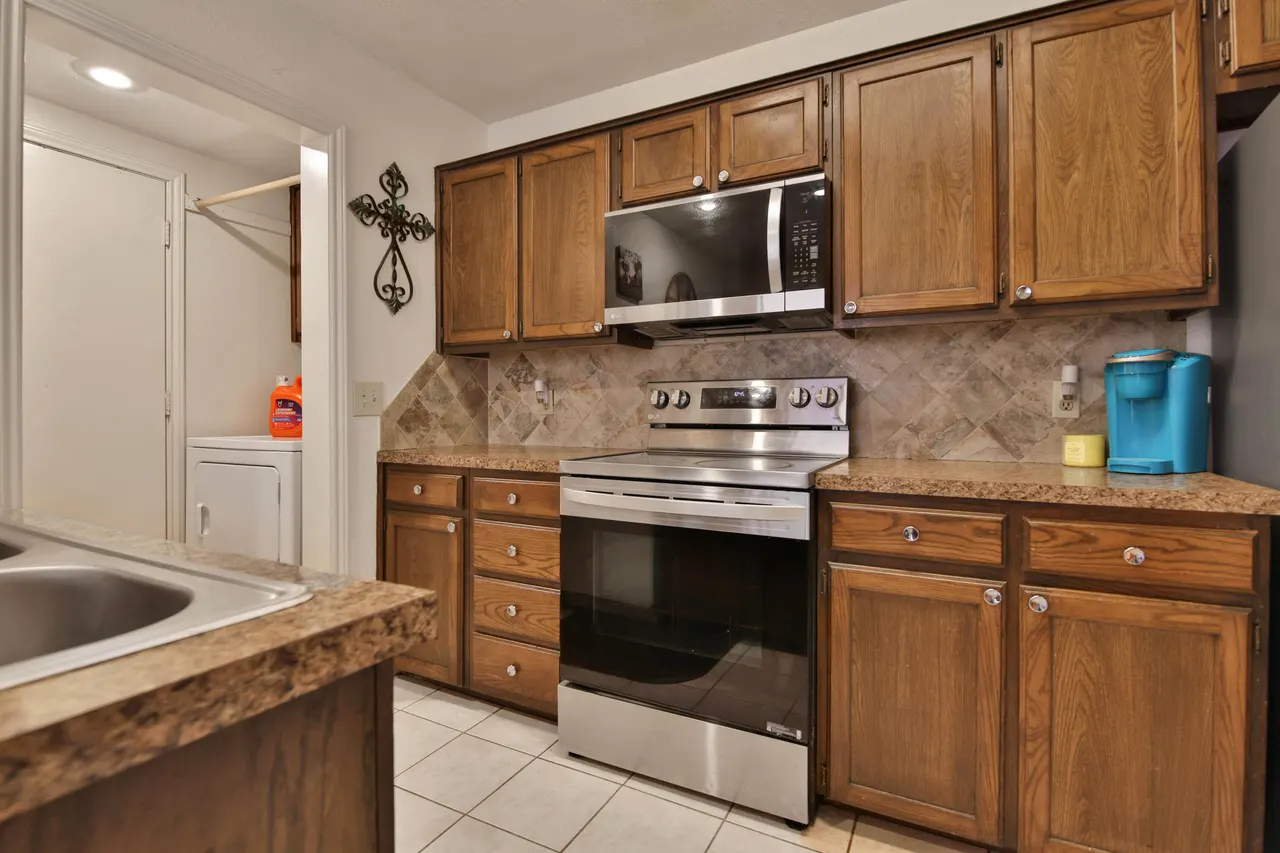 Photo 8 — 5832 Emory Street, Lubbock, TX 79416