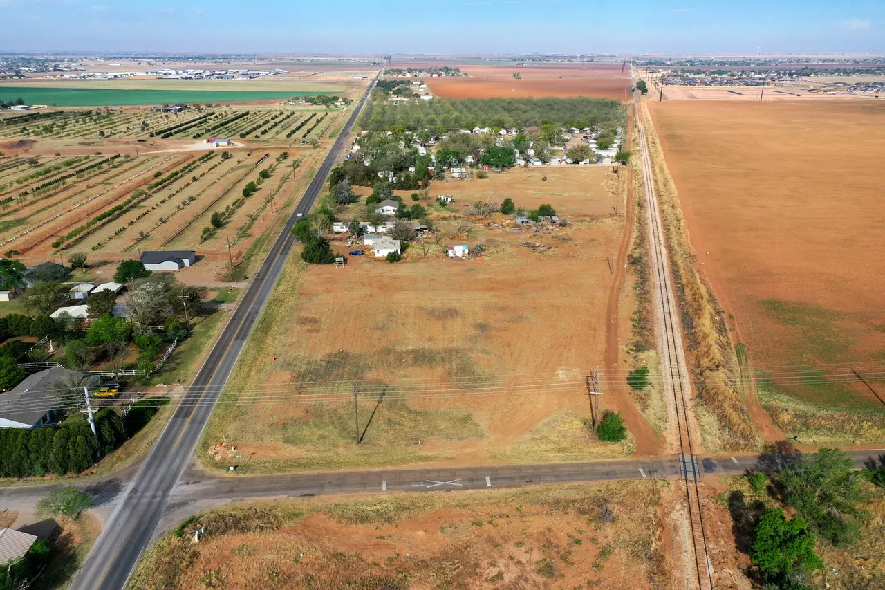 Photo 3 — 7910 34th Street, Lubbock, TX 79407
