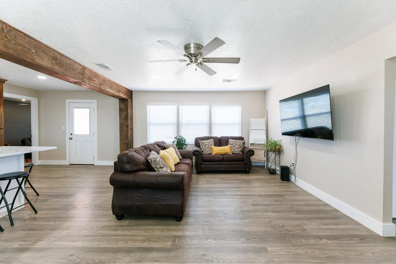 Photo 8 — 3807 E 3rd Street, Lubbock, TX 79403