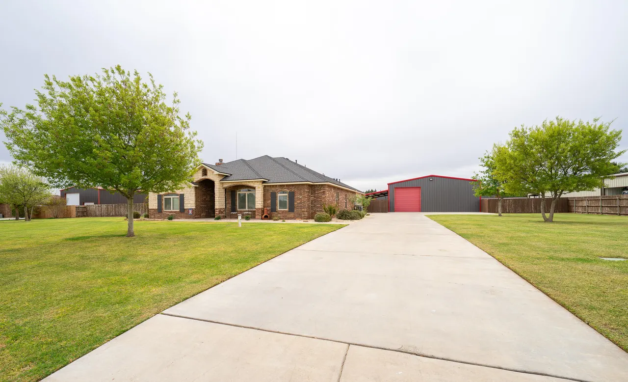Photo 2 — 3301 County Road 7560, Lubbock, TX 79423