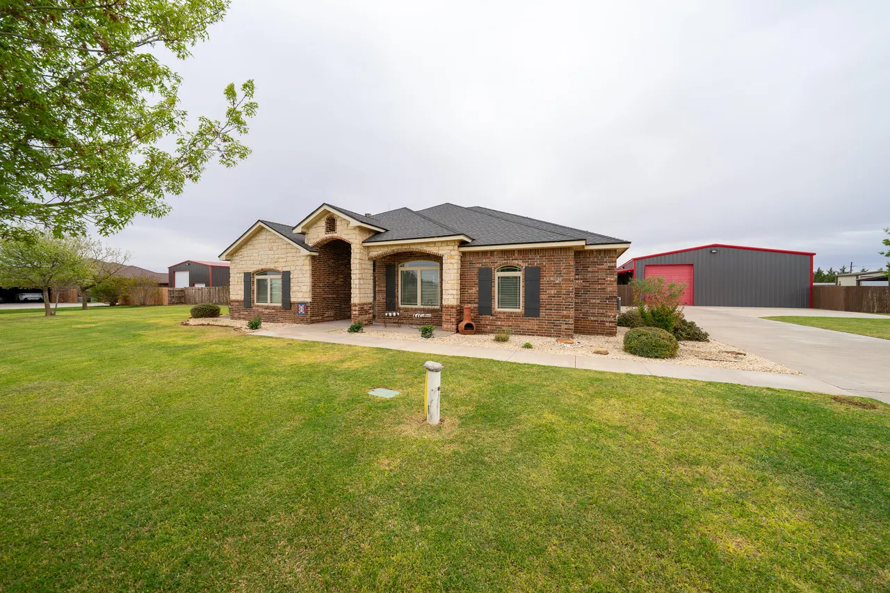 Front exterior — 3301 County Road 7560, Lubbock, TX 79423