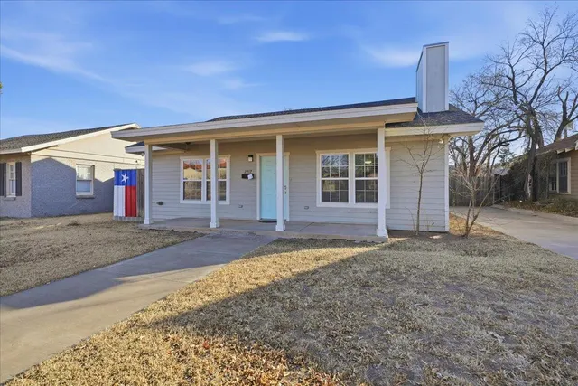 Photo 2 — 2217 14th Street, Lubbock, TX 79401