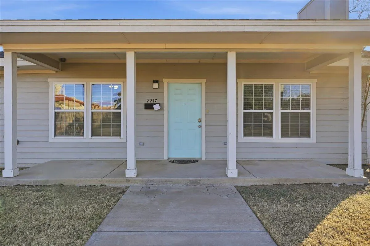 Photo 3 — 2217 14th Street, Lubbock, TX 79401