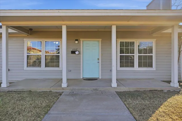 Photo 3 — 2217 14th Street, Lubbock, TX 79401
