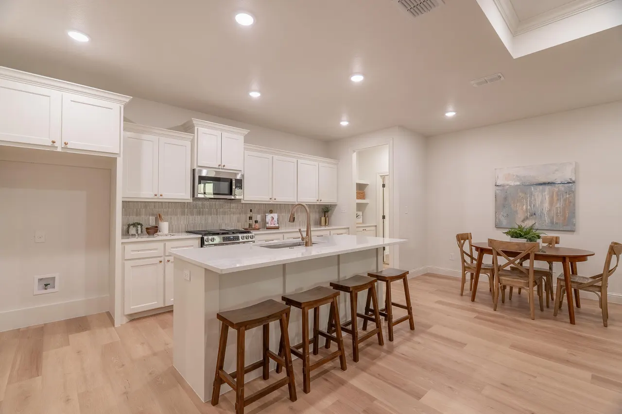 Photo 9 — 6917 14th Street, Lubbock, TX 79416