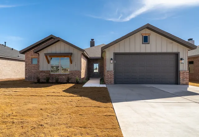 Photo 2 — 705 E 14th Street, Wolfforth, TX 79382
